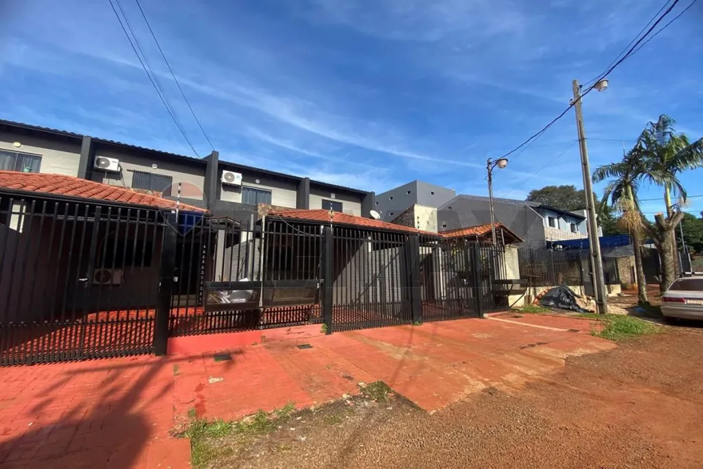 VENDO COMPLEJO DE DUPLEX CON RENTA ACTIVA EN PRESIDENTE FRANCO — foto 2