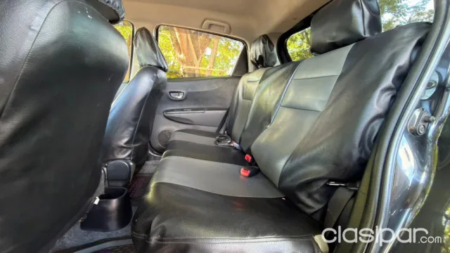 Toyota Vitz 2012 — foto 6