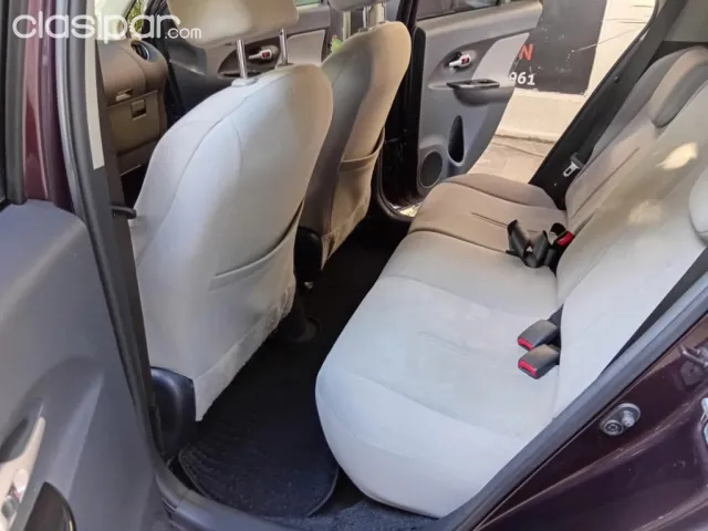 Toyota New Ist 2007 - foto 8