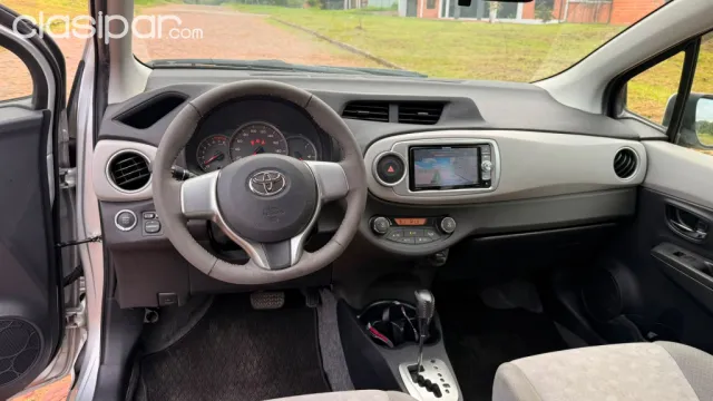 Toyota Vitz 2011 — foto 4