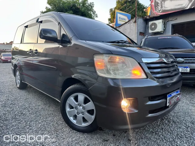 Toyota Noah 2003 - foto 5