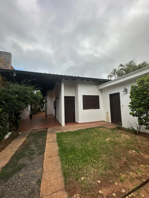 ALQUILO CHALET EN BARRIO OBRERO — foto 2