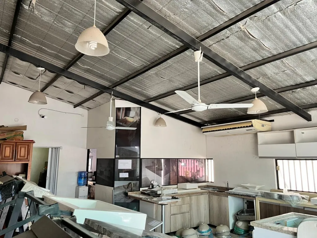 Salón Comercial + Área Industrial en Venta | Isla Bogado, Luque — фото 2