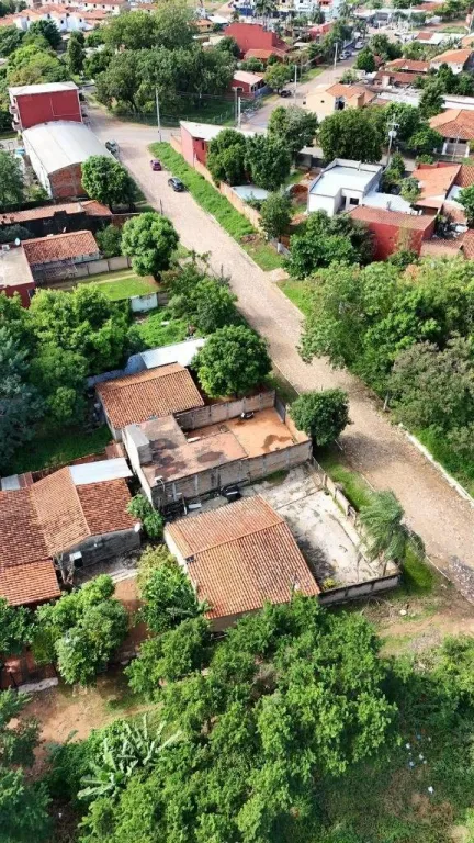 Vendo Terreno con Construcciones en esquina en el Barrio Yka’a- Luque — foto 3