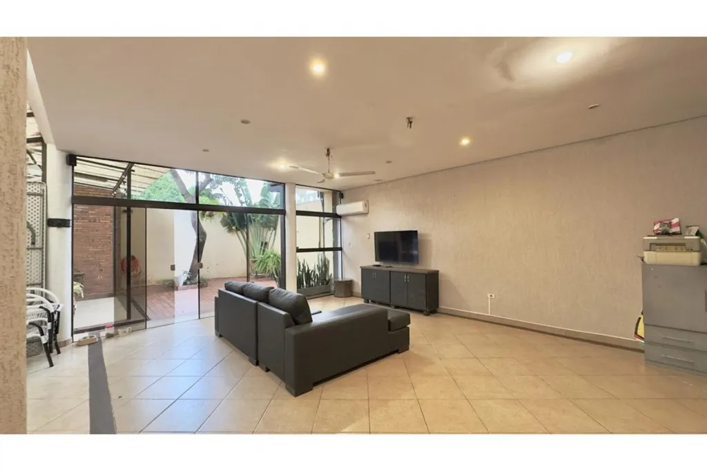 Amplio duplex en zona altamente residencial en barrio Herrera — photo 3