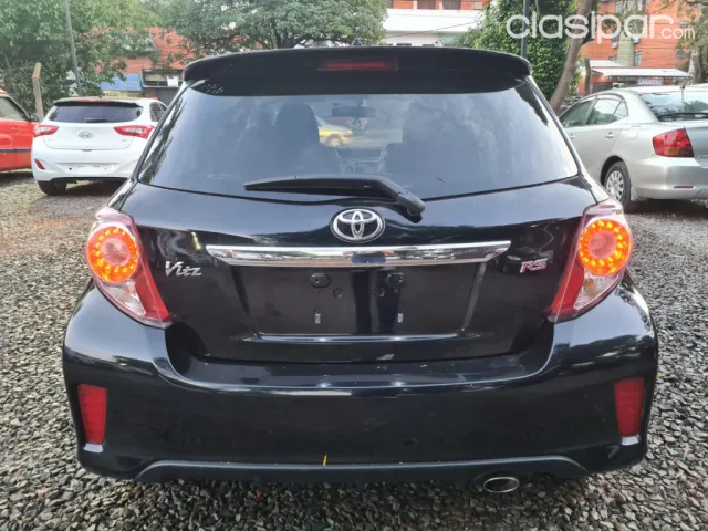 Toyota Vitz 2012 — foto 3
