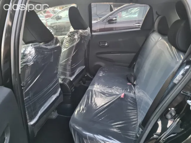 Toyota Vitz 2012 — foto 4