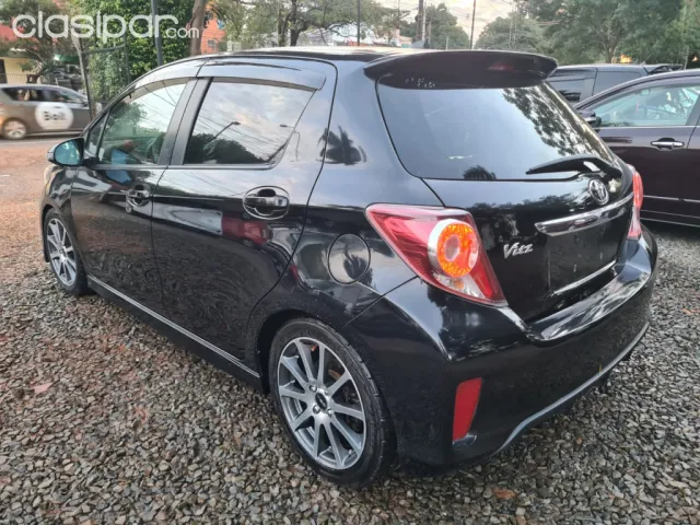Toyota Vitz 2012 — foto 5