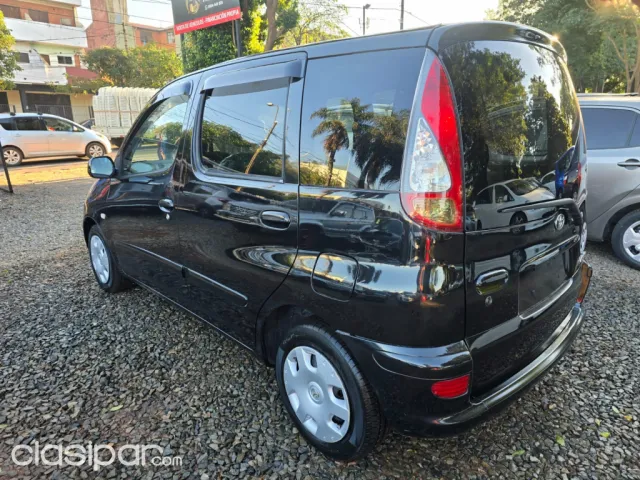 Toyota Funcargo 2004 — foto 3
