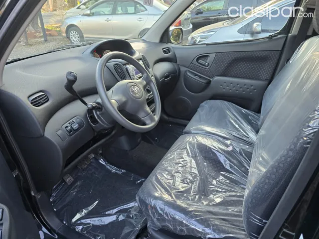 Toyota Funcargo 2004 — foto 7