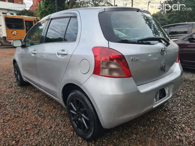 Toyota Vitz 2008 — foto 3
