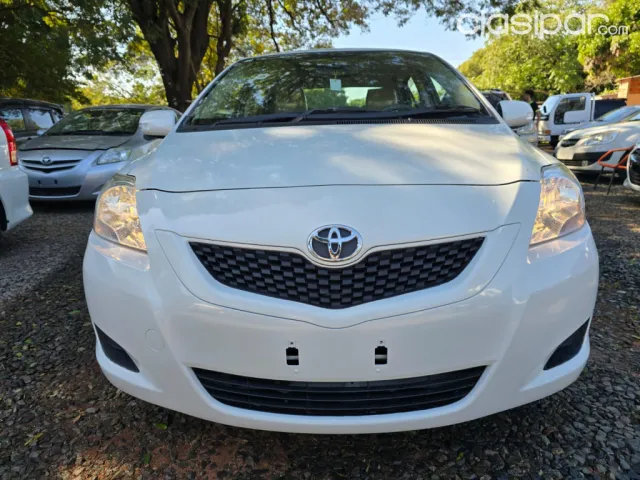 Toyota Belta 2009 — foto 2