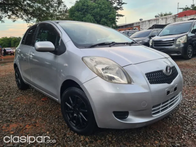 Toyota Vitz 2008 — foto 2
