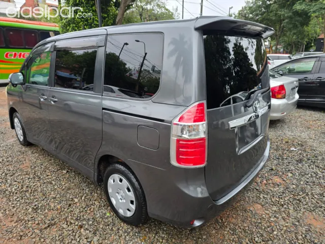 Toyota Noah 2008 — foto 5