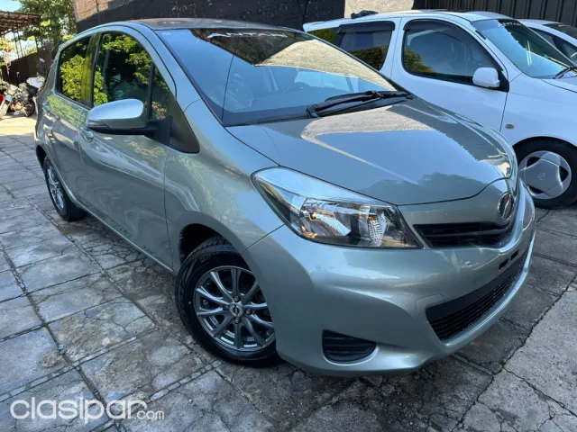 Toyota Vitz 2011 — foto 2