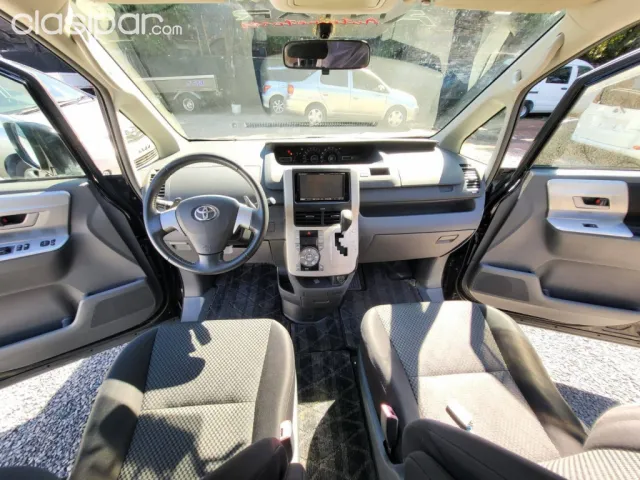 Toyota Noah 2009 — foto 6