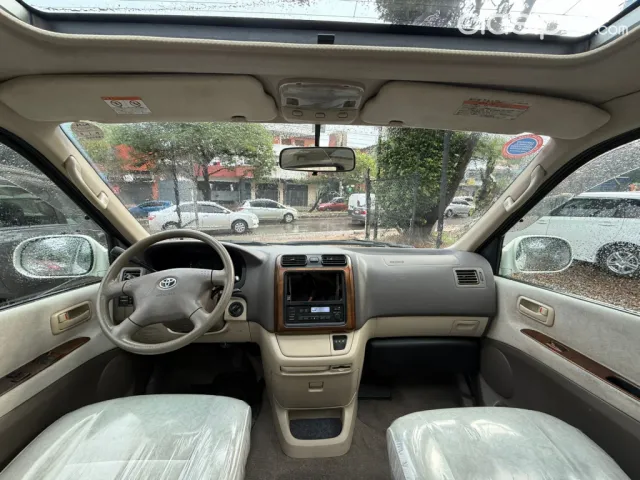 Toyota Hiace 2001 — foto 3