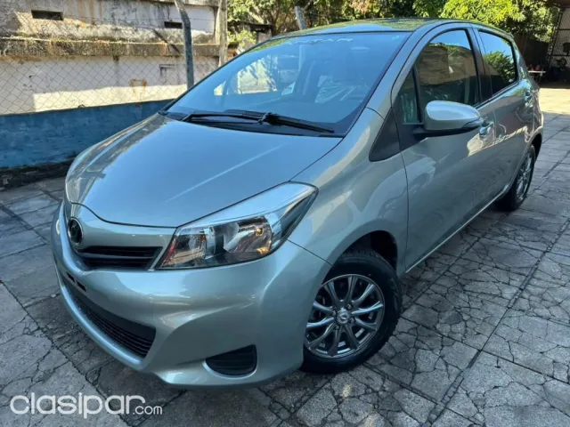 Toyota Vitz 2011 - foto 2