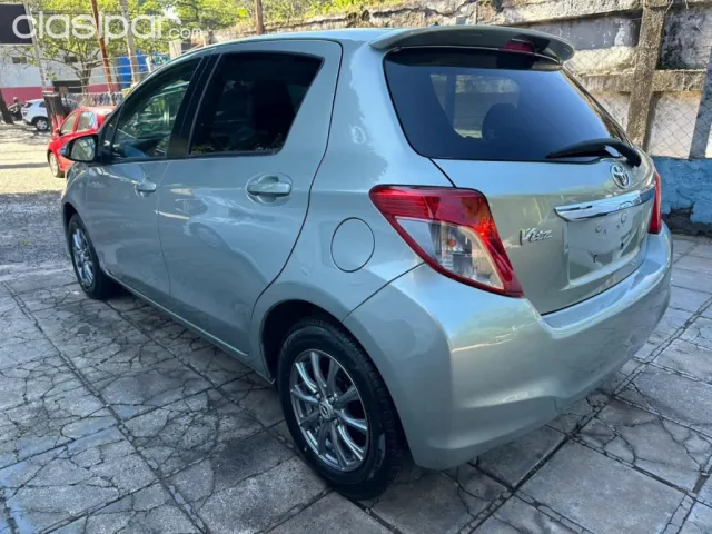 Toyota Vitz 2011 — foto 6