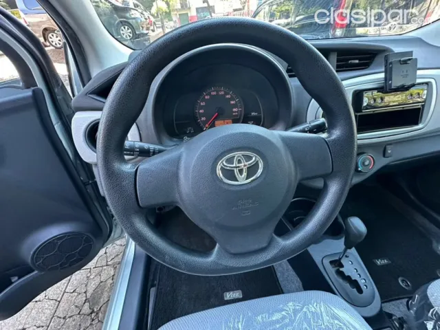 Toyota Vitz 2011 - foto 8