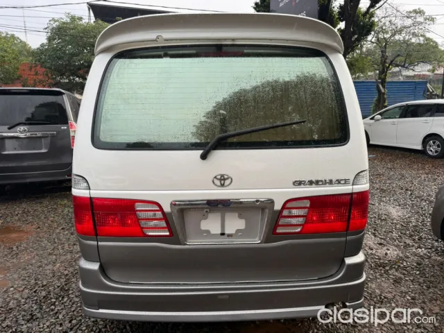 Toyota Hiace 2002 — foto 4