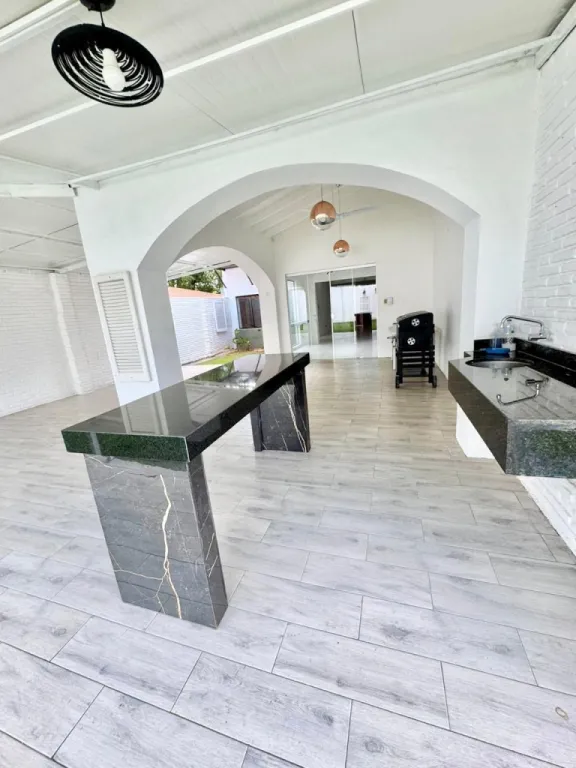 En Alquiler Casa en Planta Baja - Los Laureles A508 — foto 3