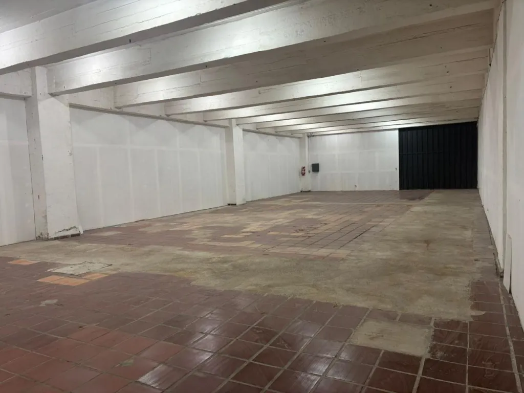 En Alquiler Depósito en Complejo Logistico en Asunción - Trinidad A509 — foto 2