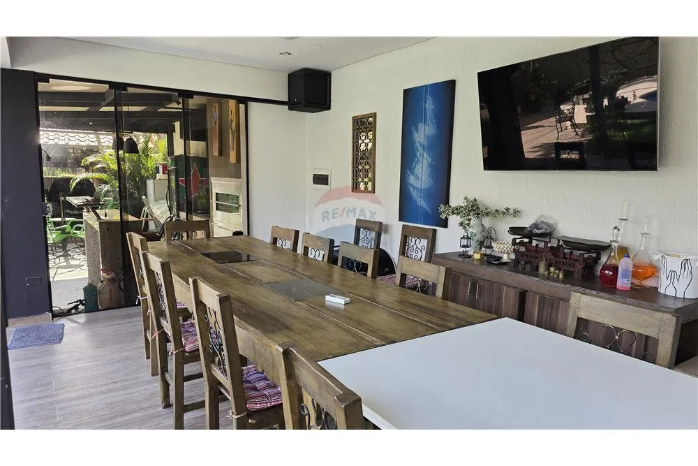 EN VENTA CASA DE UNA PLANTA CON PISCINA — foto 2
