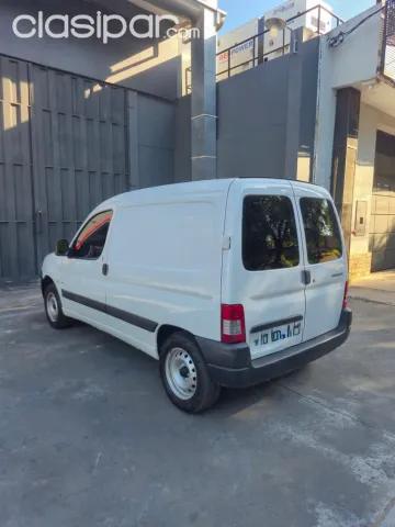 Peugeot Parnetr Año 2017 — foto 3