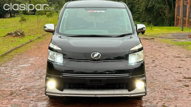 Toyota Voxy 2009 - foto 5