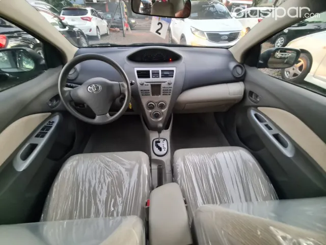 Toyota Belta 2010 — foto 6