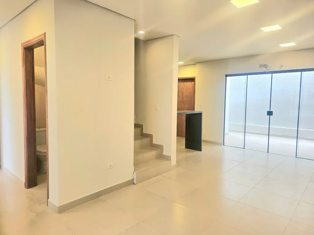 VENTA DUPLEX DE 3 HABITACIONES ALTO PINAR LUQUE — foto 3