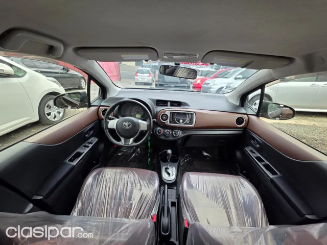 Toyota Vitz 2012 — foto 3