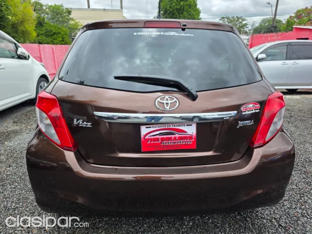 Toyota Vitz 2012 - foto 6