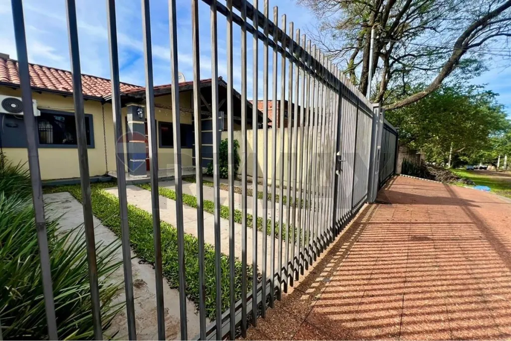 Casa Ñemby De dos habitaciones Barrio Santa Librada — foto 3