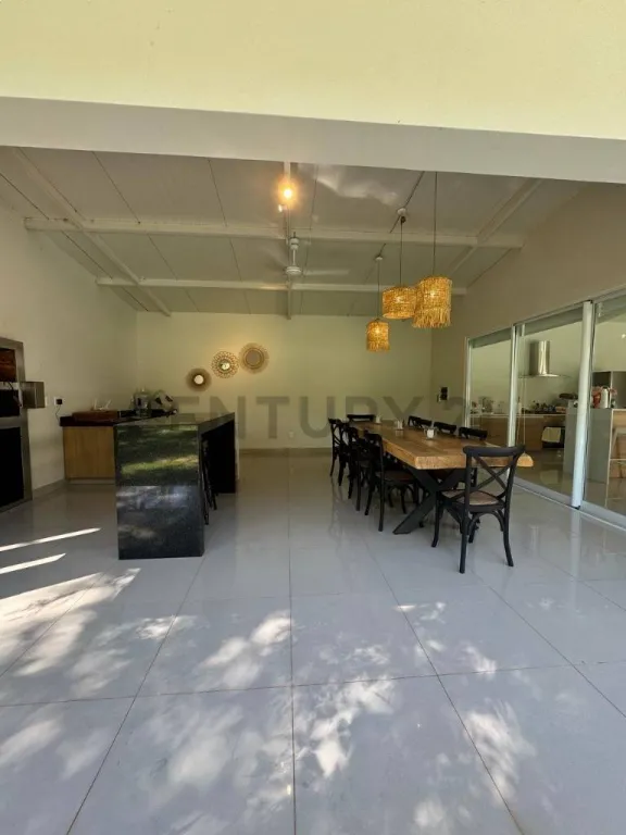 US$ 290.000 CASA EN VENTA EN SAN BERNARDINO – 5 DORMITORIOS — foto 2