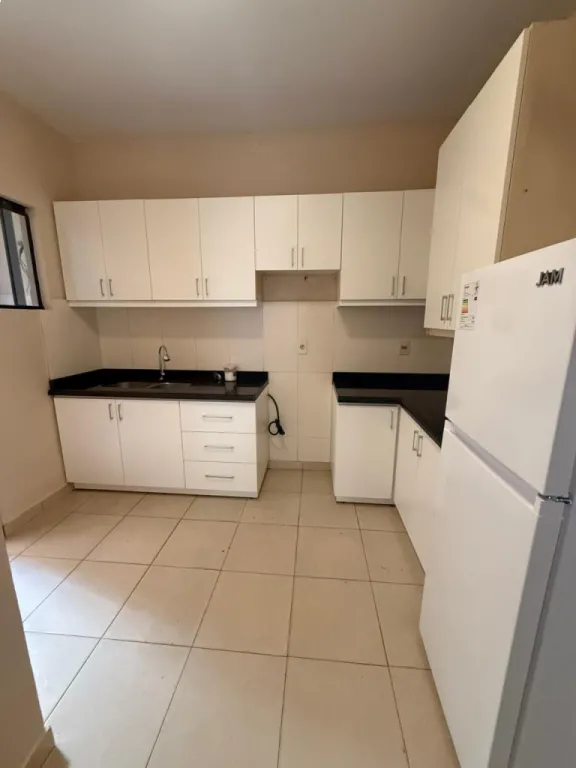 En Alquiler Duplex Amoblado en Esquina con 4 habitaciones en Barrio America de Luque COD 6 — foto 3