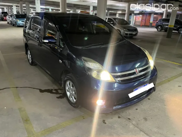 Toyota Isis 2010 — foto 3