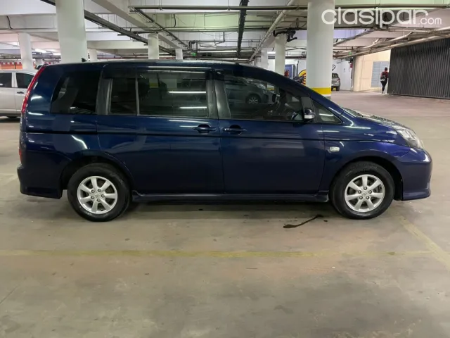 Toyota Isis 2010 — foto 5