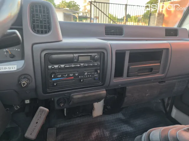 Nissan No especificado 1992 — foto 4