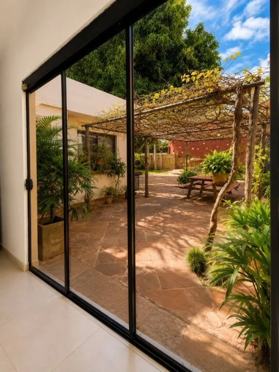Vendo Imponente Residencia en Ycua Satí — foto 3