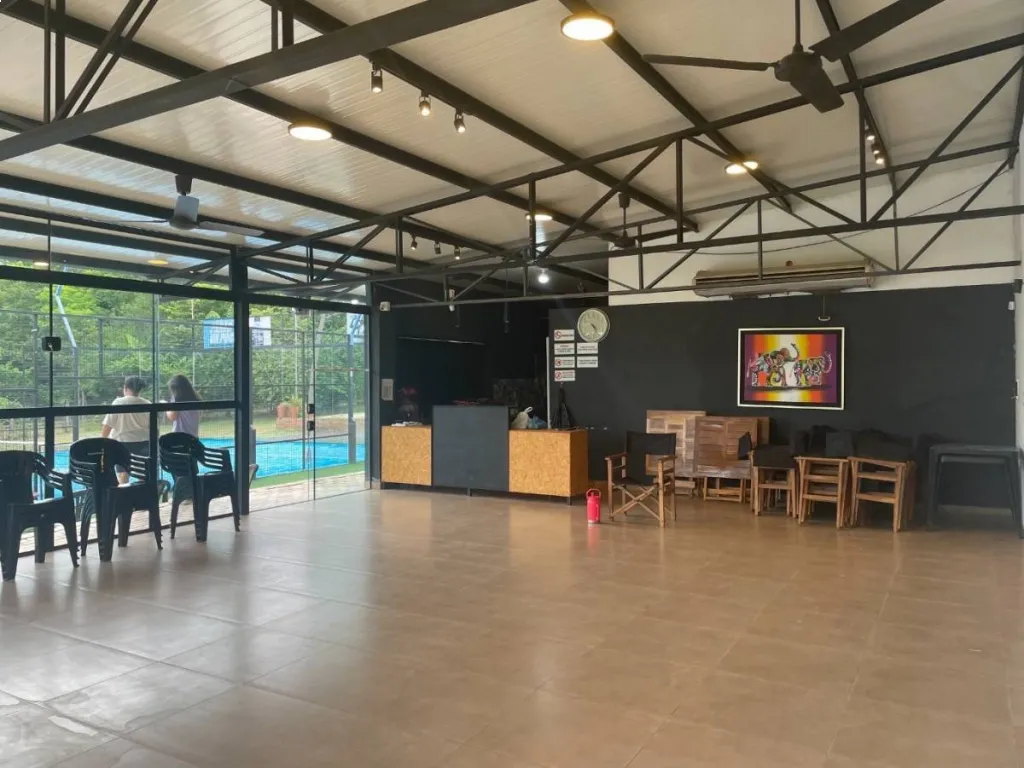 VENDO EMPRENDIMIENTO CON GRAN POTENCIAL EN PARAGUARI, ZONA FRUTERIA — foto 3