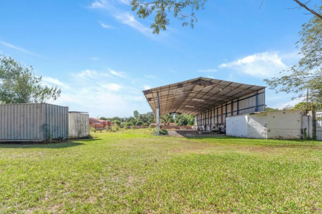 VENDO AMPLIA PROPIEDAD DE 3200 m2 EN MORA CUÉ LUQUE, P TODO TIPO DE PROYECTO DE INVERSIÓN — foto 2