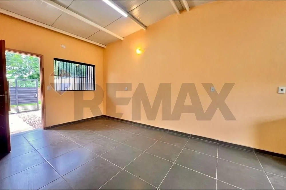 Chalet - Venta - Ñemby, Central — foto 2