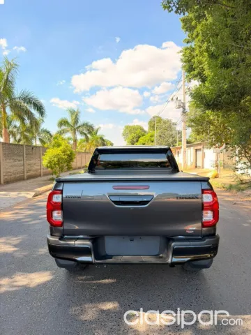 Toyota Hilux 2019 — foto 2