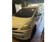 Vendo Toyota ractis 2006. Automatico