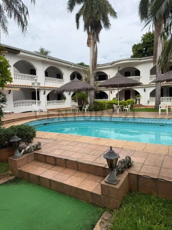 VENDO HOTEL EN EL BARRIO MBURICAO — foto 2