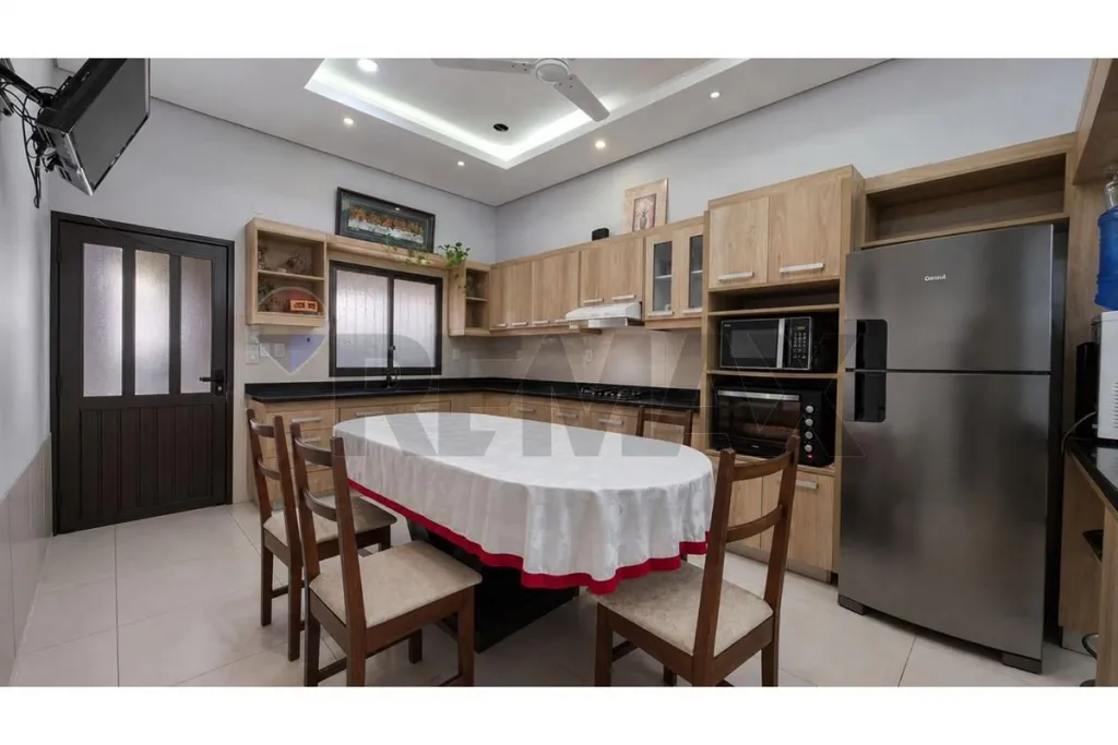 CASA EN VENTA LAMBARÉ | BARRIO VALLE APUA I — foto 2