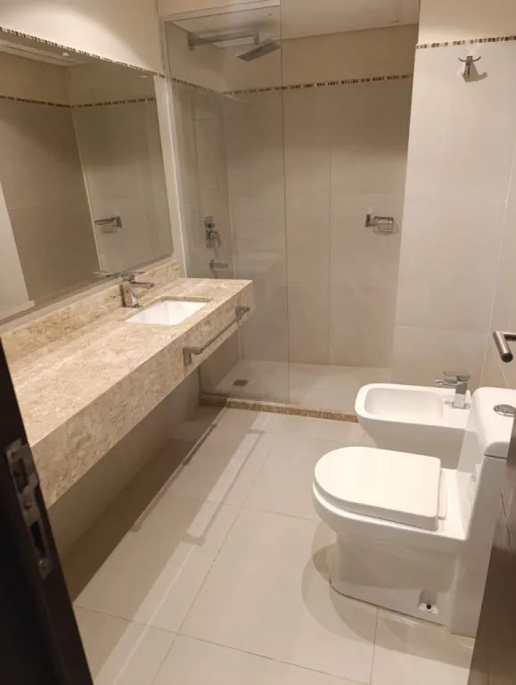 Exclusivo Departamento en Venta: Lujo y Confort en el Prestigioso Barrio Mburucuya, Asu. — foto 3