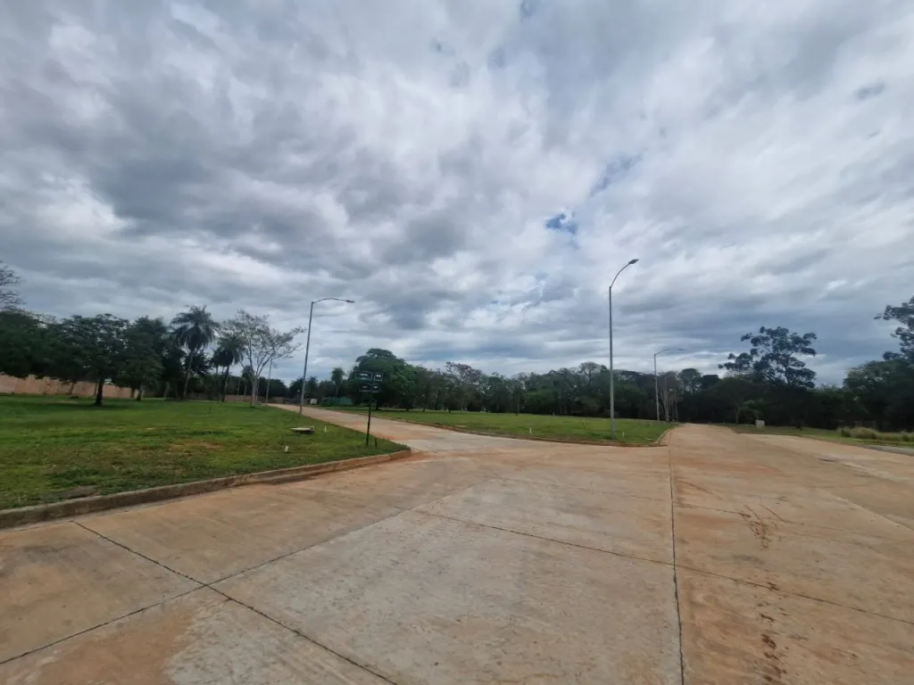 VENDO TERRENOS EN LUQUE, ZONA AEROPUERTO COD 6027 — foto 2